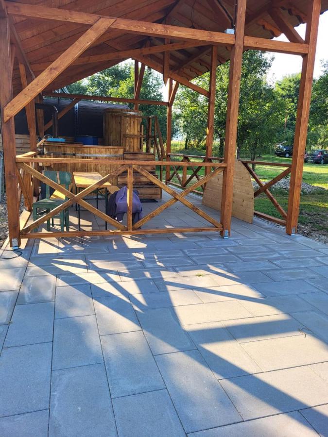 Campsite Cristel Casuta Fara Ganduri
